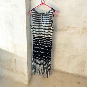Maison Jules midi dress Size Medium